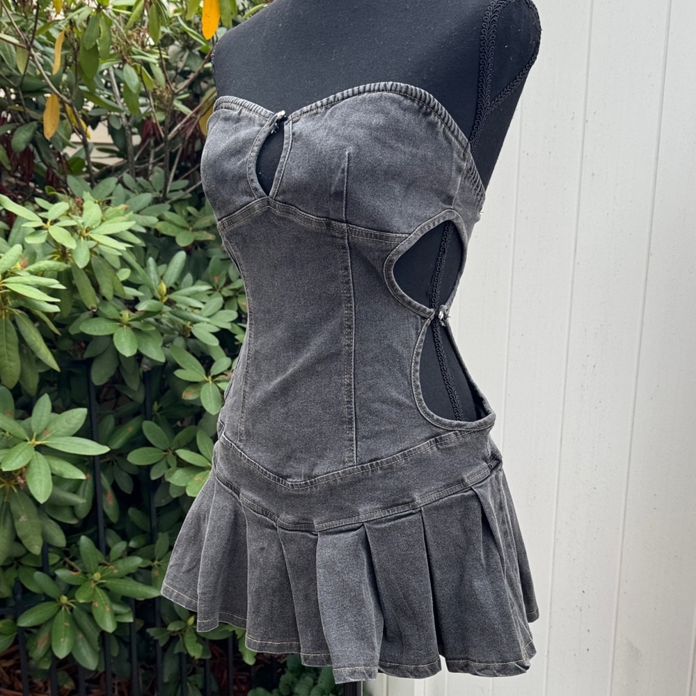 Dollkill denim romper nwot lg